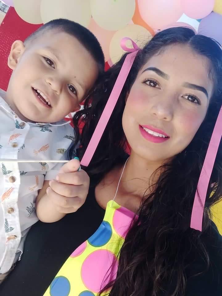 $!Heydi y su hijo Esaú, de Culiacán, murieron en camionazo de Sonora; familia pide ayuda para gastos funerarios