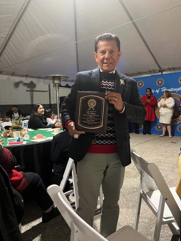 $!Una lesión dejó al mazatleco fuera del beisbol profesional, pero su destino era ser la voz privilegiada de Dodgers