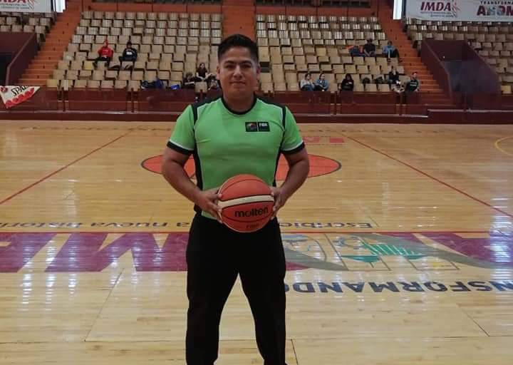 Mazatleco Édgar Nava transmite experiencia arbitral en el deporte ráfaga de Olimpiada