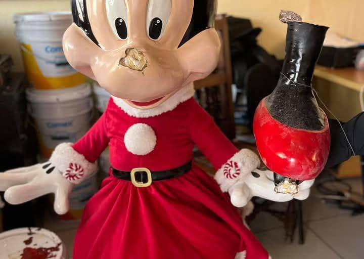 Alcaldesa de Rosario denuncia en redes sociales daño a decoración navideña