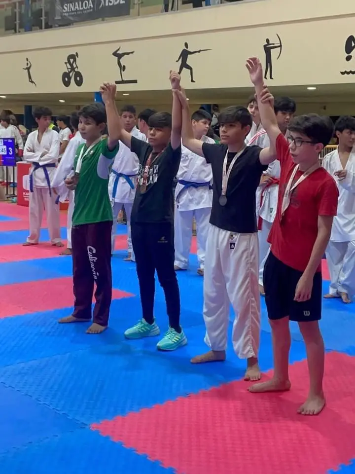 $!Mazatlán destaca con 50 medallas en el Primer Torneo Estatal de Karate en Culiacán