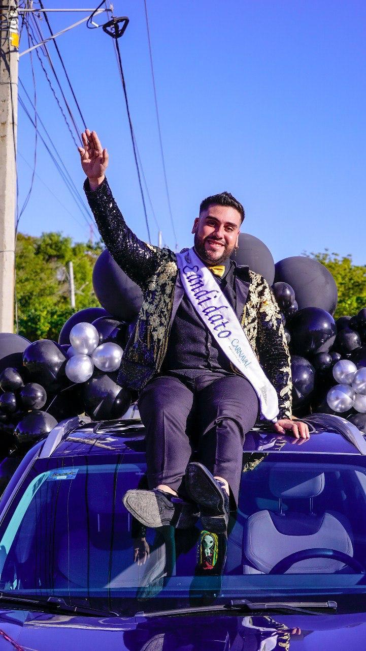 $!S.M. Brayan I, Rey de la Alegría, encabezará las porras y música de banda durante la caravana.