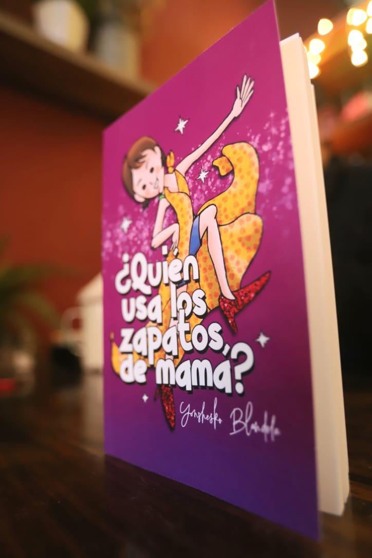 $!El libro es es su primera obra publicada y escrita en lenguaje sencillo para generar magia abordando el tema LGBT+ tan estigmatizado.
