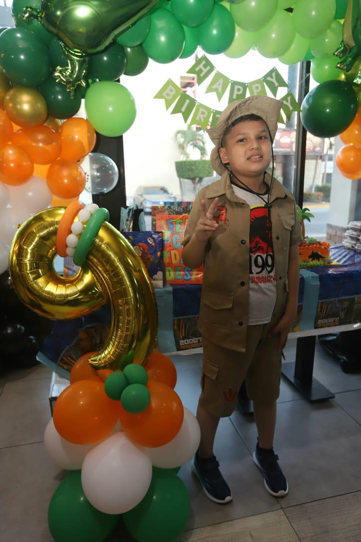 $!Juan Gerardo lució cómo todo un explorador en su cumpleaños.