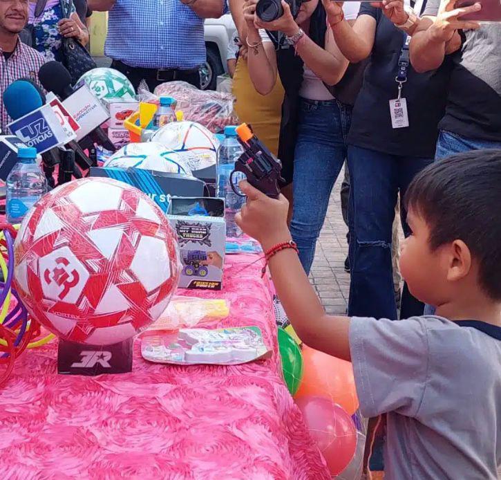 $!Comerciantes de Culiacán impulsan intercambio de juguetes bélicos por opciones positivas