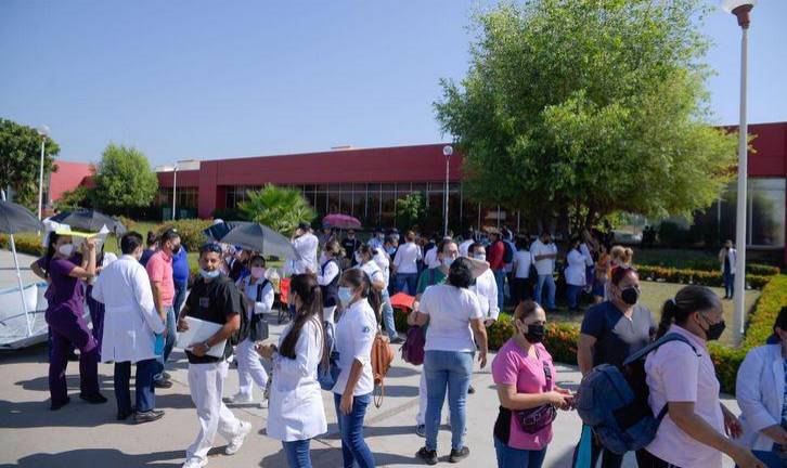 Imagen de la manifestación del personal de contrato del Hospital de la Mujer, a finales de octubre.