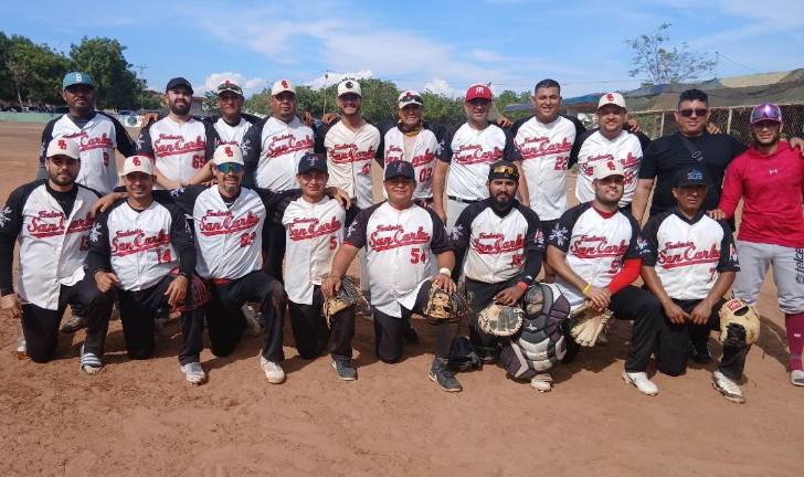 Frutería San Carlos-Familia Rubio conquista el campeonato absoluto en Polluelos.