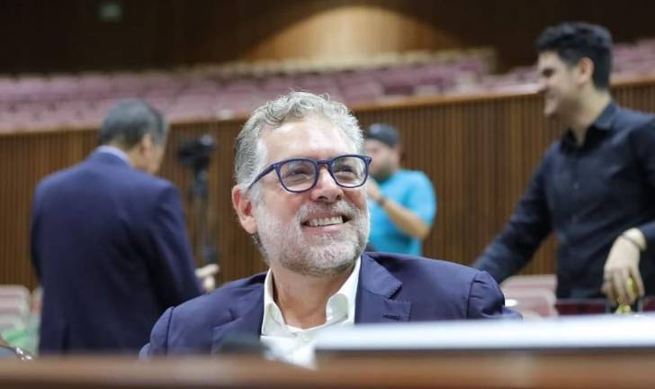 El Diputado local, Luis Javier de la Rocha, destaca la importancia de visibilizar las necesidades de la comunidad LGBTTTIQ+ en Sinaloa.