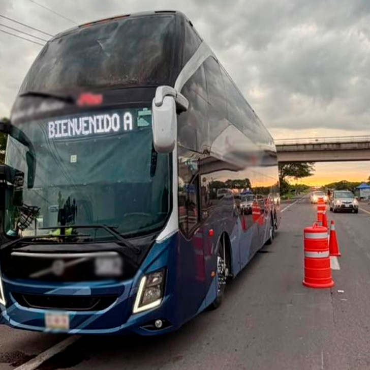 $!Ocultaba 13.8 kilos de metanfetamina en una maleta; termina detenido en Escuinapa