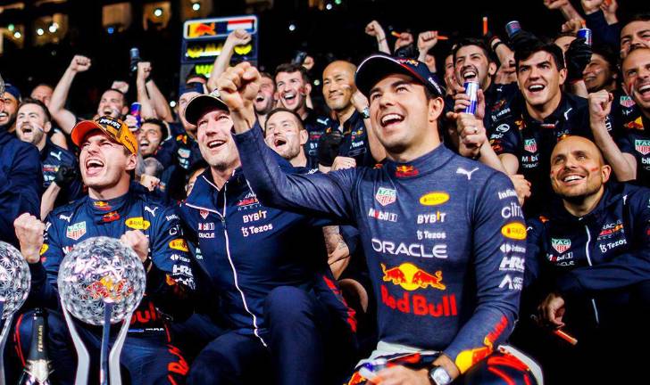 Sergio “Checo” Pérez contribuyó para que Red Bull se quedara con el campeonato de constructores.