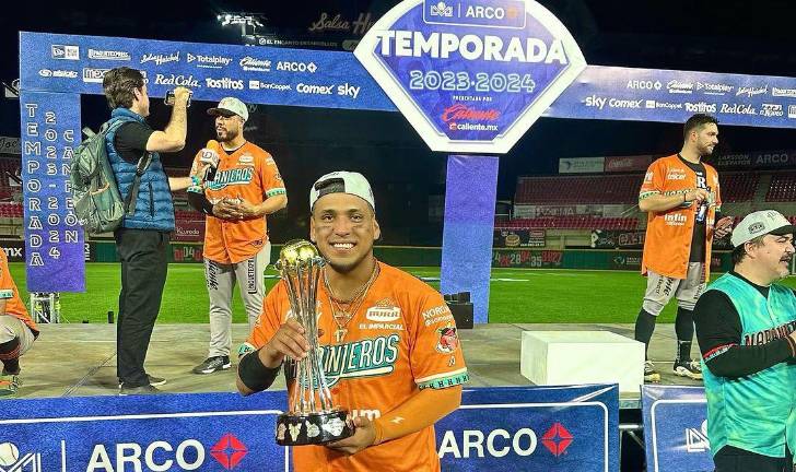 Isaac Paredes se disculpó con la afición por su ausencia del clásico caribeño.
