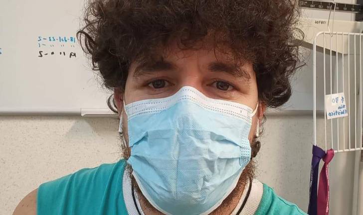 Jonatan Azbat Carrillo, paciente denuncia fallas en el servicio médico en el Issste