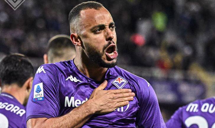 Arthur Cabral logró, vía penalti, el gol del empate para la Fiorentina.