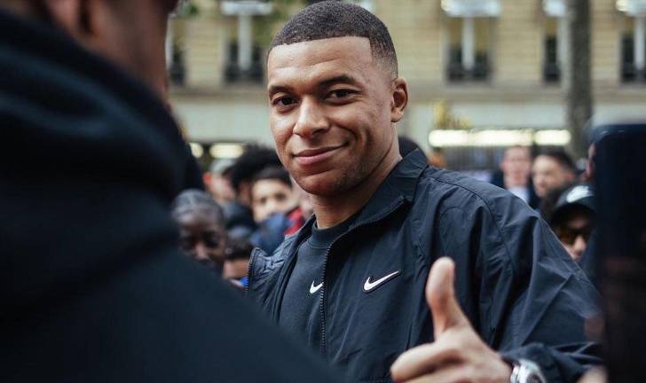 Kylian Mbappé lanzó elogios al AC Milan.