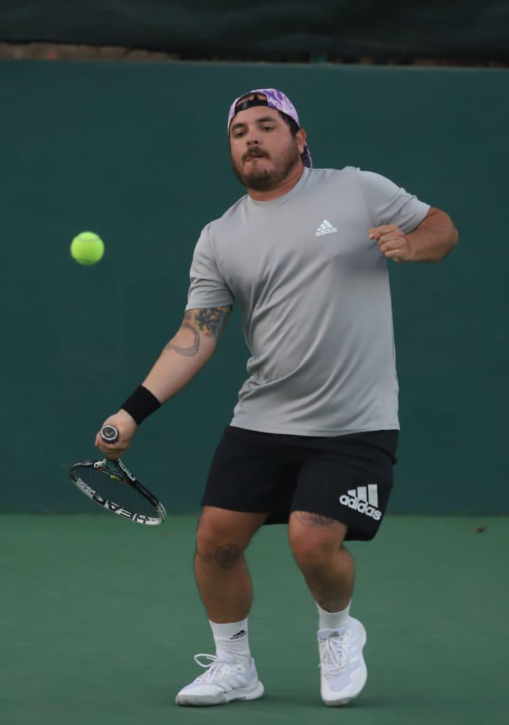 $!Jorge Aviña impone su experiencia en Copa de Tenis de la Primavera