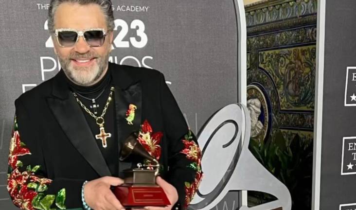 Premian a Manuel Mijares con un Latin Grammy Especial