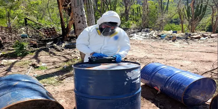 $!Inhabilita el Ejército dos áreas de concentración de drogas en Corral Viejo, Culiacán