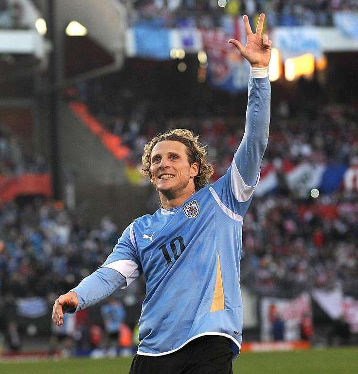 $!Forlán toma las riendas de la selección uruguaya tras salida de Bielsa