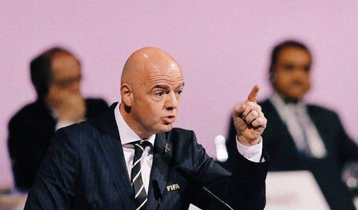Gianni Infantino está en el “ojo del huracán” tras decidir revocar una expulsión en beneficio de Estados Unidos.