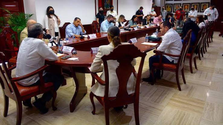 La Auditoría Superior del Estado advierte una incorrecta supervisión y administración en el pago de remuneraciones a los integrantes del Ayuntamiento de Culiacán.