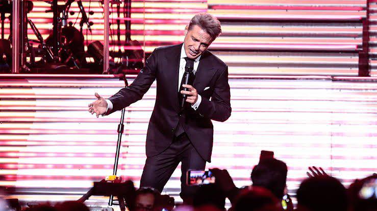 $!“A los 53 años y con 40 de carrera, el mexicano volvió a demostrar por qué es una de las máximas figuras de la música en español.