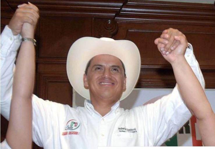 Detienen al ex Gobernador de Nayarit, Roberto Sandoval, y a su hija