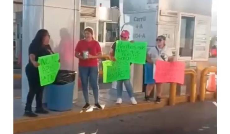 Vecinos de Jesús María permiten el libre tránsito en la Caseta 10 “Puente Culiacán” como parte de las protestas por los elevados recibos de la CFE.