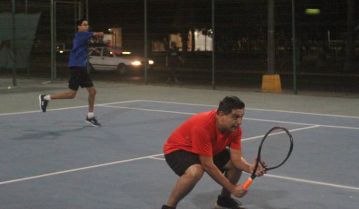 Torres y Pereida se apuntan victoria en Torneo Relámpago de Tenis Felipe Hernández