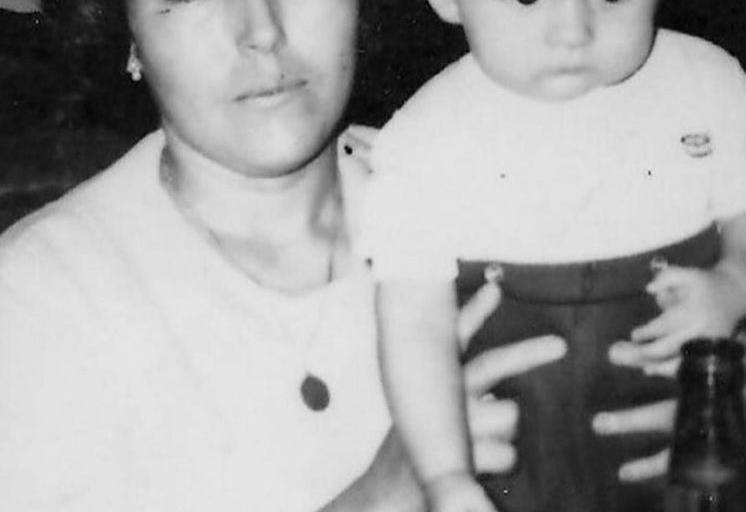 Festejan famosos a sus madres