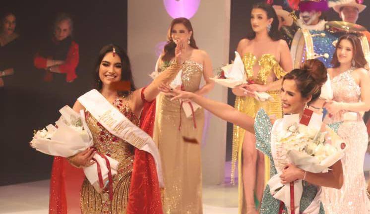 Anahí Esparza obtuvo el título de Reina del Carnaval Internacional de Mazatlán 2026, mientras Mariana Guerrero fue nombrada Reina de los Juegos Florales.