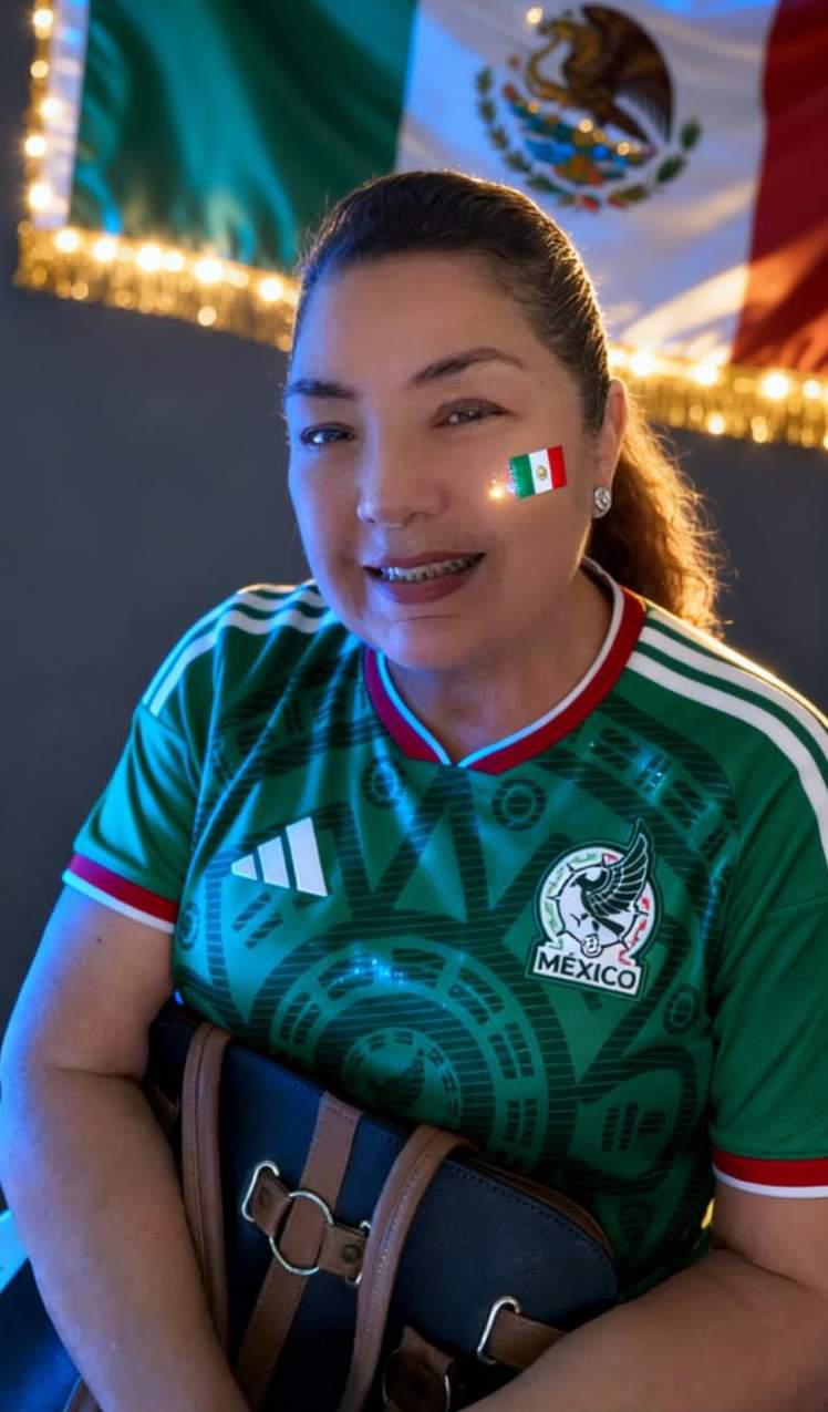 $!Lety Morgan con su jersey tricolor.