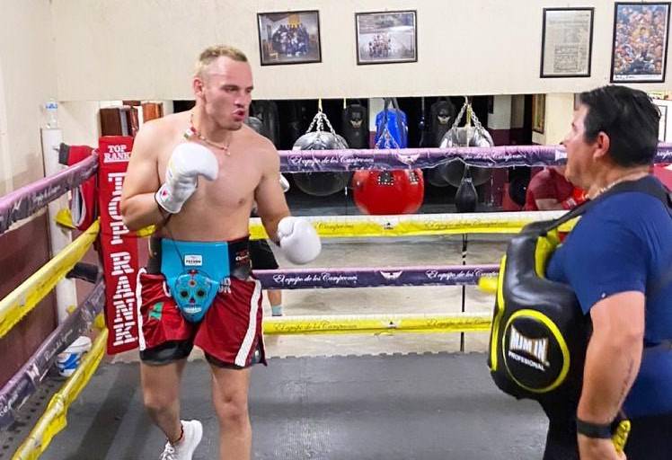 Julio César Chávez Jr. hace caso omiso a su padre y no se retira