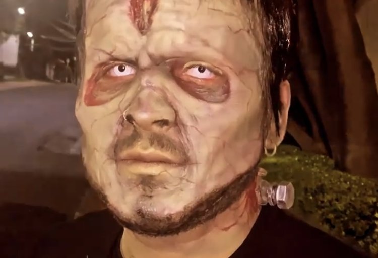 Gruperos se ponen creativos y sacan sus mejores disfraces en Halloween