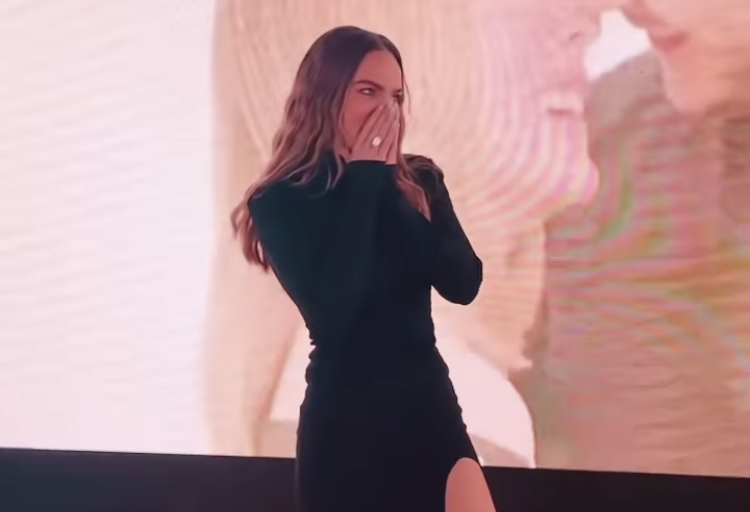 Belinda y Christian Nodal celebran un año de noviazgo