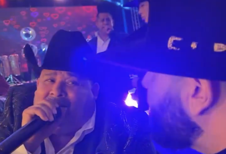 Carín León se casa con Alejandra Esquer