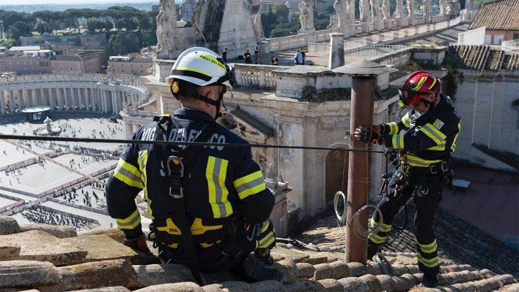 $!Alistan preparativos en la Capilla Sixtina para el Cónclave