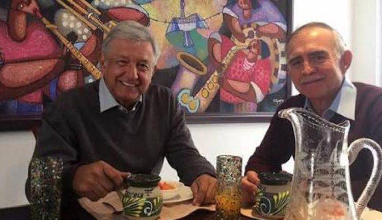 Alfonso Romo, ex jefe de la Oficina de López Obrador, buscaba la licencia para operar la Casa de Bolsa Vector.