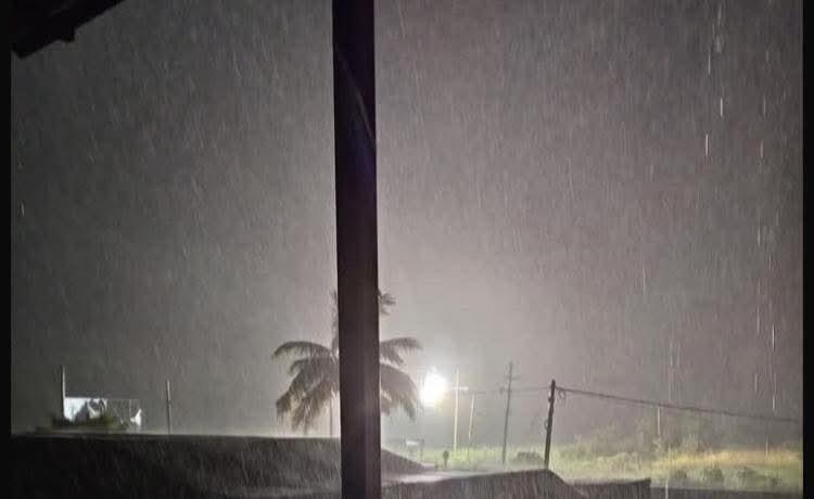 Apagones en Escuinapa tras intensa tormenta eléctrica: comunidades rurales y colonias urbanas afectadas