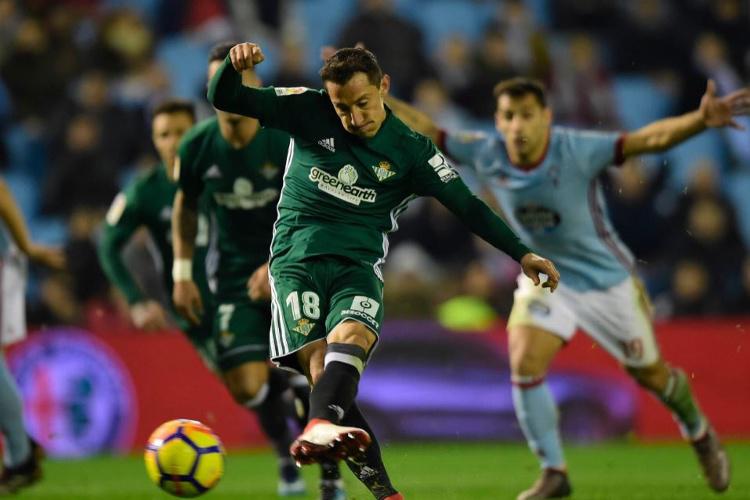 Andrés Guardado se vuelve a contagiar de Covid-19