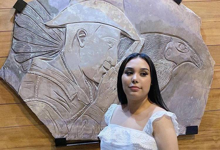 Hija de Valentín Elizalde comienza su carrera formal en la música