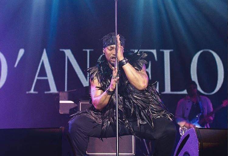 D’Angelo, cantante de R&amp;B ganador del premio Grammy, muere a los 51 años