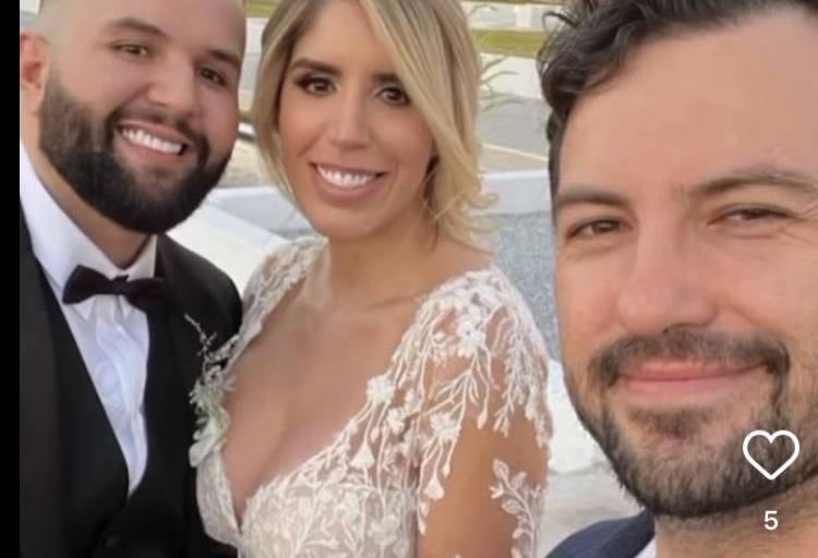 Carín León se casa con Alejandra Esquer