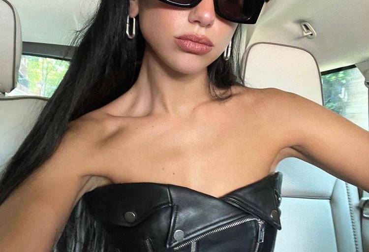 Se pasea Dua Lipa en la Ciudad de México, previo a su concierto este miércoles