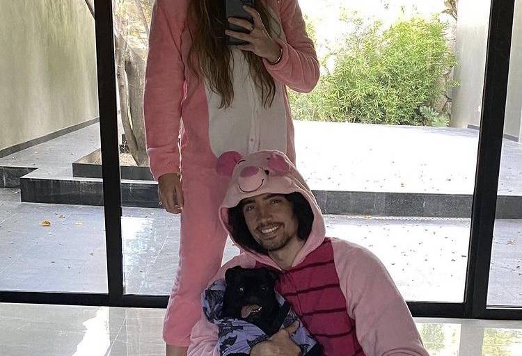 Gruperos se ponen creativos y sacan sus mejores disfraces en Halloween