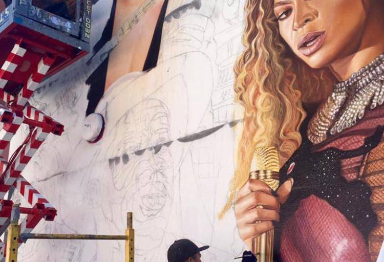 Muralista sinaloense triunfa en California y quiere traer su arte a Mazatlán