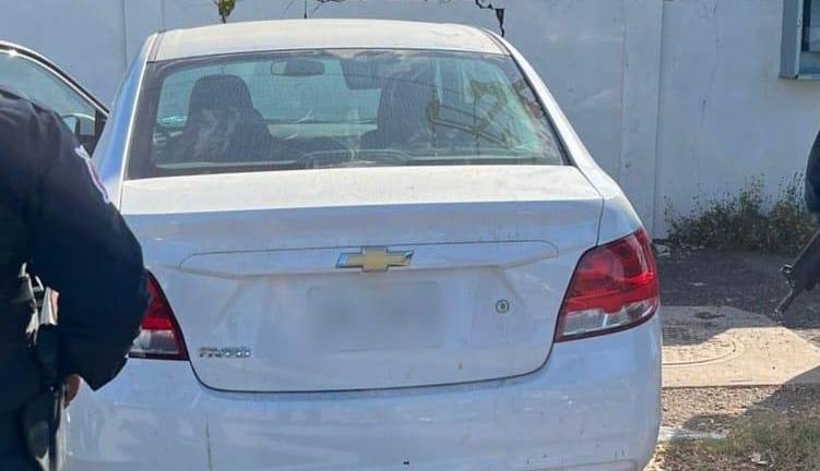 Recuperan automóvil con reporte de robo en Culiacán