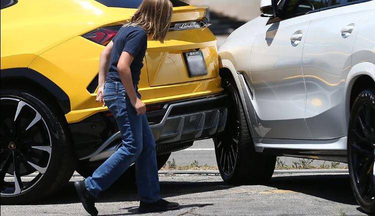 Hijo de Ben Affleck choca un Lamborghini