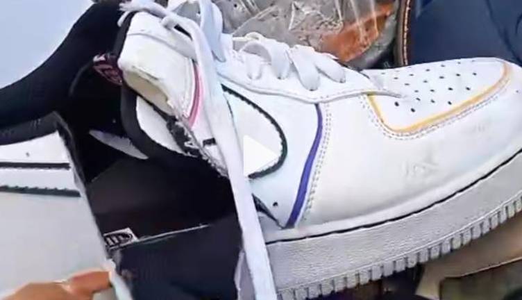 En el basurón municipal de Culiacán ha llegado calzado en buen estado, pero quienes los tiran, los rompen para que no vuelvan a ser usados