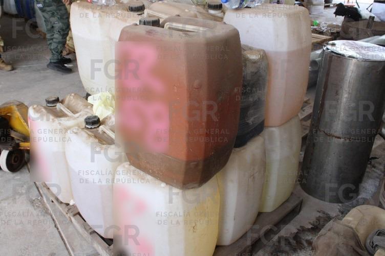 $!Destruye e incinera FGR sustancias químicas, drogas y objetos decomisados en Sinaloa