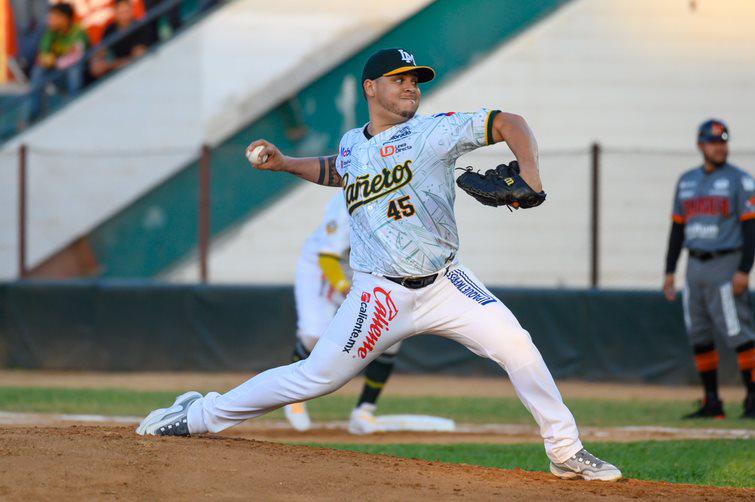 $!Juan Uriarte castiga a Naranjeros y Cañeros iguala la serie